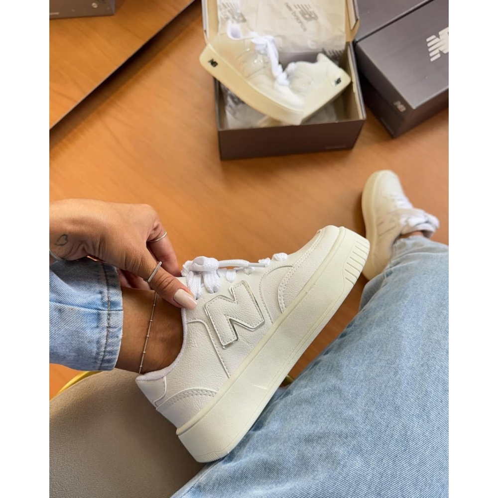 New Balance CT303 - Branco Prata