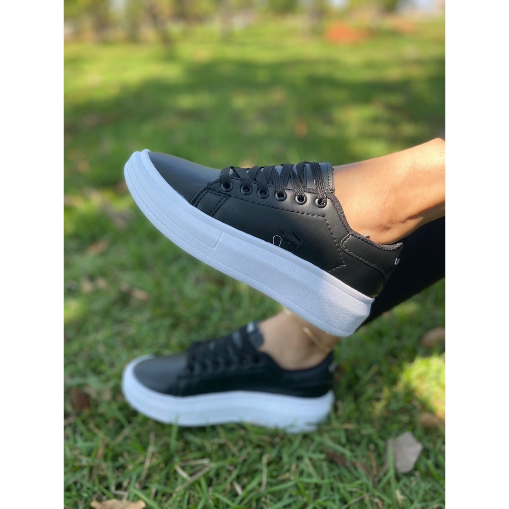 Lacoste F - Preto Preto