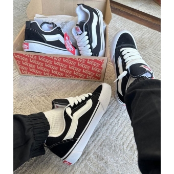 Vans KNU