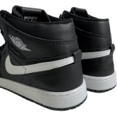 Jordan - Todo Preto