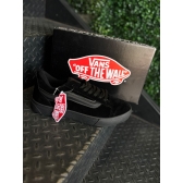 Vans KNU - Todo Preto
