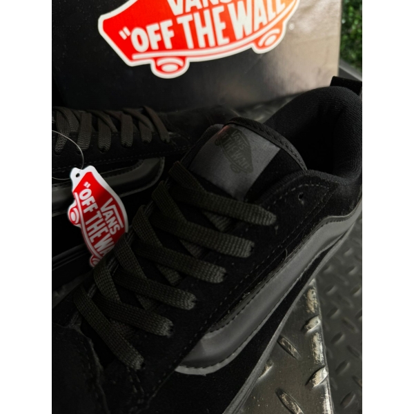 Vans KNU - Todo Preto