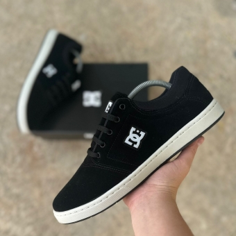 Sapatênis DC