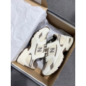 New Balance 530 - Off Marrom