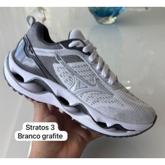 Mizuno Wave Stratos 3