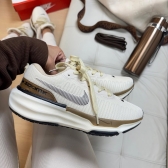 Nike Invincle Run 3 - Off-Cacau